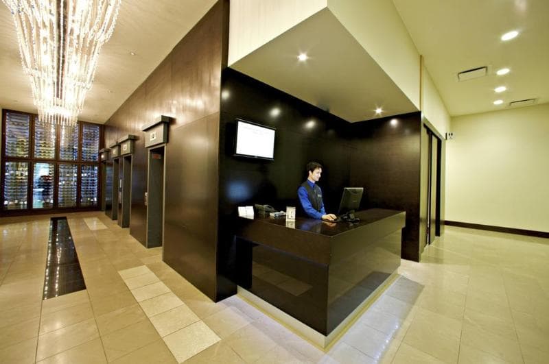 Century Plaza Hotel & Spa Vancouver 3
