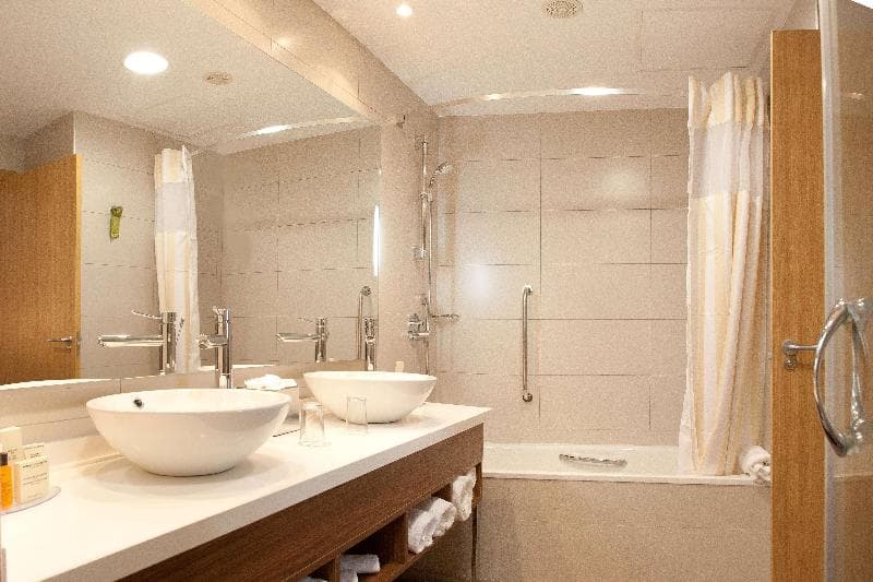 Hilton Garden Inn Malaga 4