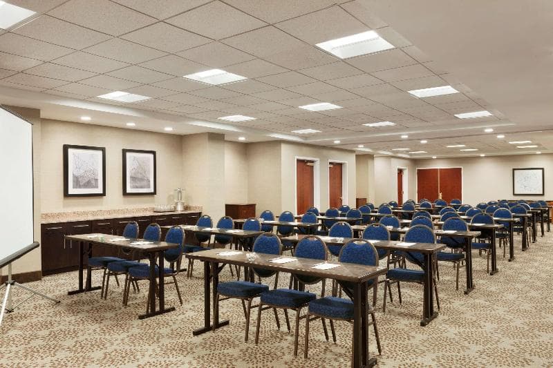 Hampton Inn Long Island - Brookhaven photo 1