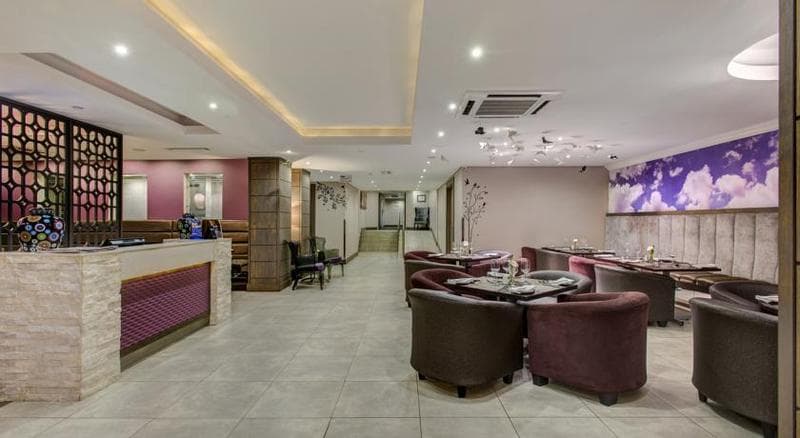 Anew Hotel Hatfield 5