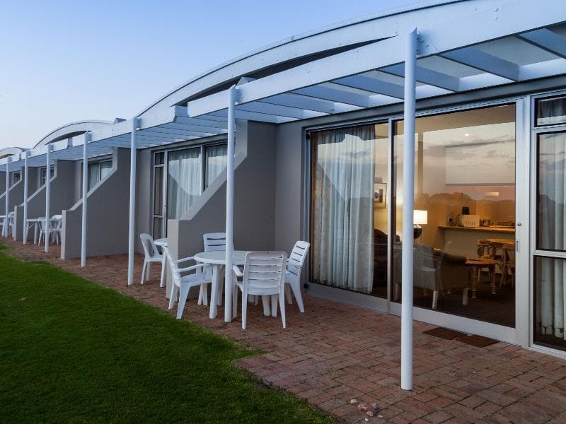 Dolphin Beach Hotel 5
