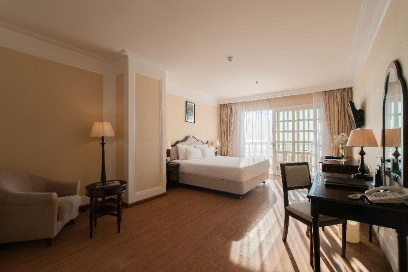 Sunrise Nha Trang Beach Hotel & Spa 3