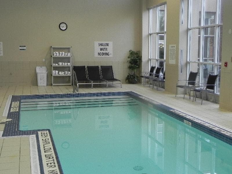 Holiday Inn & Suites London 5