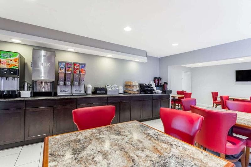Super 8 By Wyndham Orlando Near Florida Mall 2