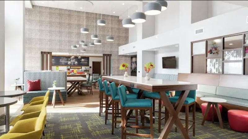 Newark Airport Hotel 3
