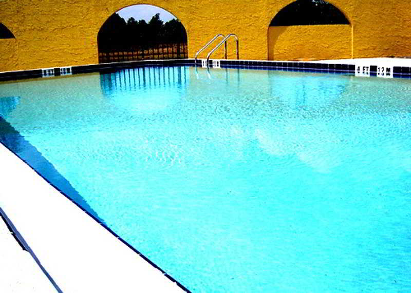 Shining Light Inn & Suites 3