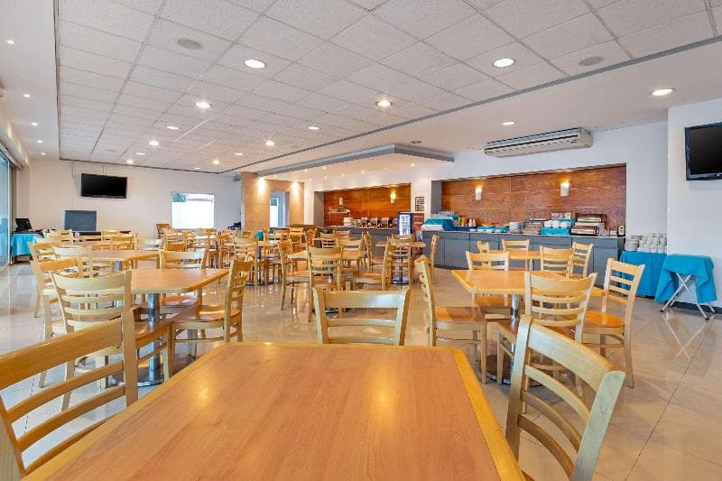Comfort Inn Morelia 5