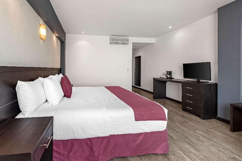 Comfort Inn Morelia 3