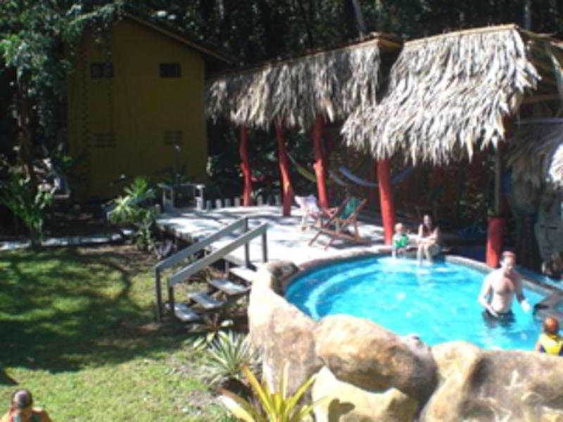 Totem Hotel Beach Resort 5