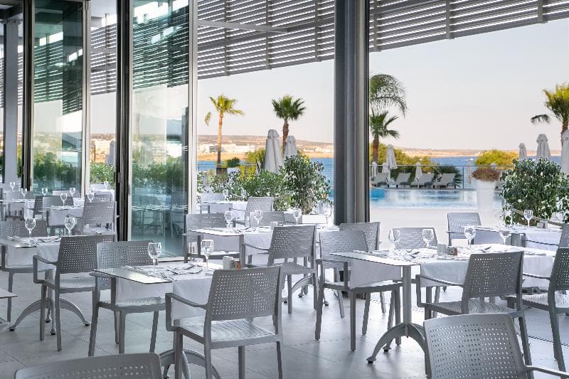 Asterias Beach Hotel 4