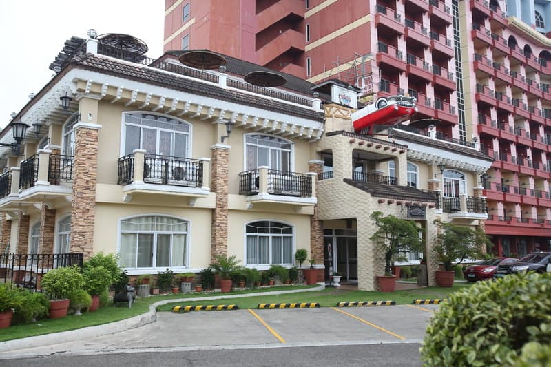 Crown Regency Suites & Residences Mactan photo 1