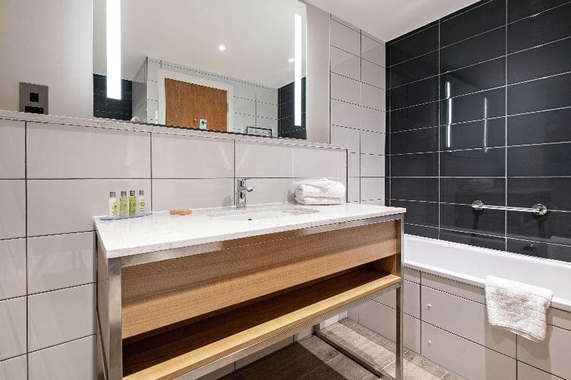 Hilton Garden Inn Abingdon Oxford 5