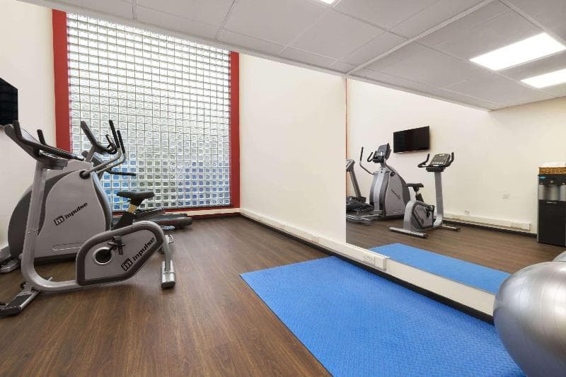 Ramada By Wyndham Oxford photo 1