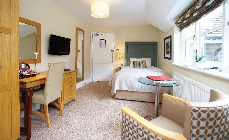 Wroxton House Hotel main