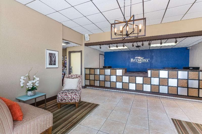Baymont By Wyndham Sarasota 4