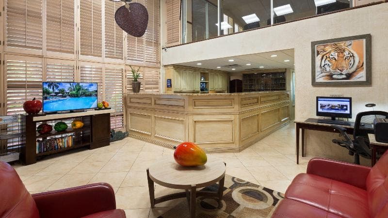 Best Western Naples Inn & Suites 5