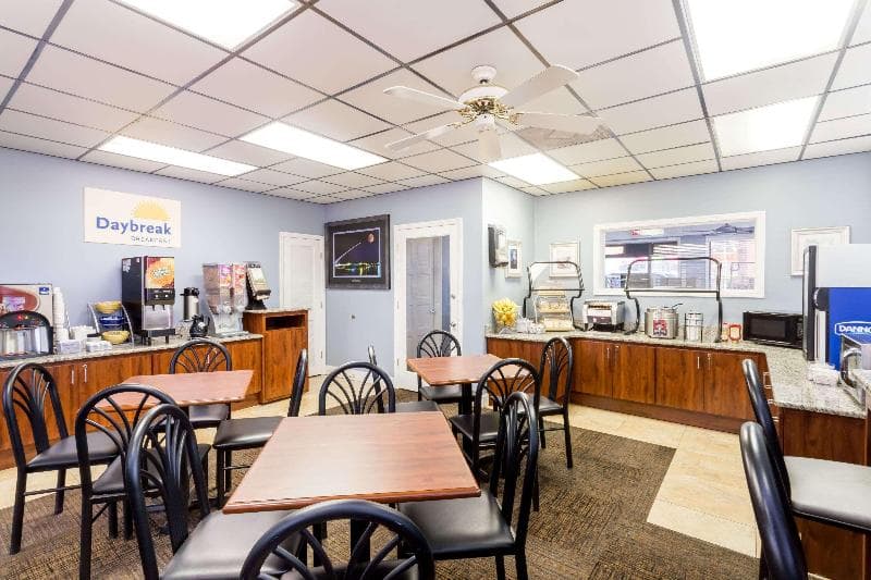 Days Inn by Wyndham Cocoa Beach Port Canaveral photo 1