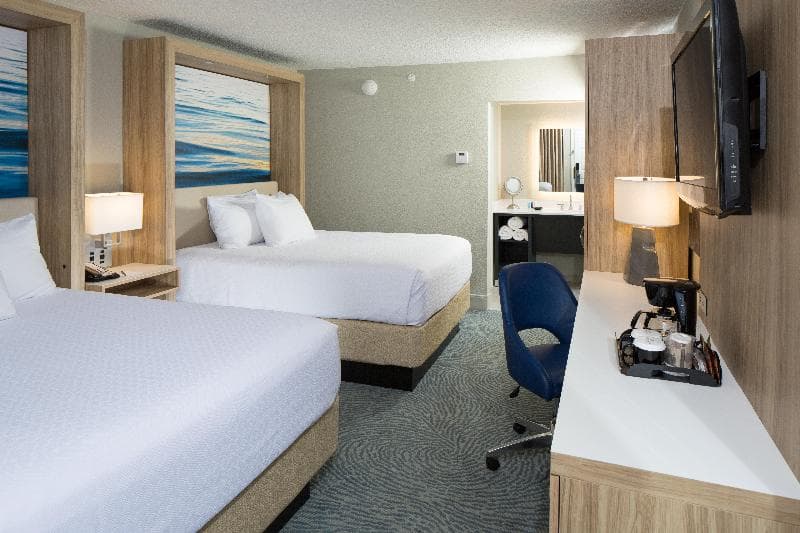 Crowne Plaza Melbourne-Oceanfront 2
