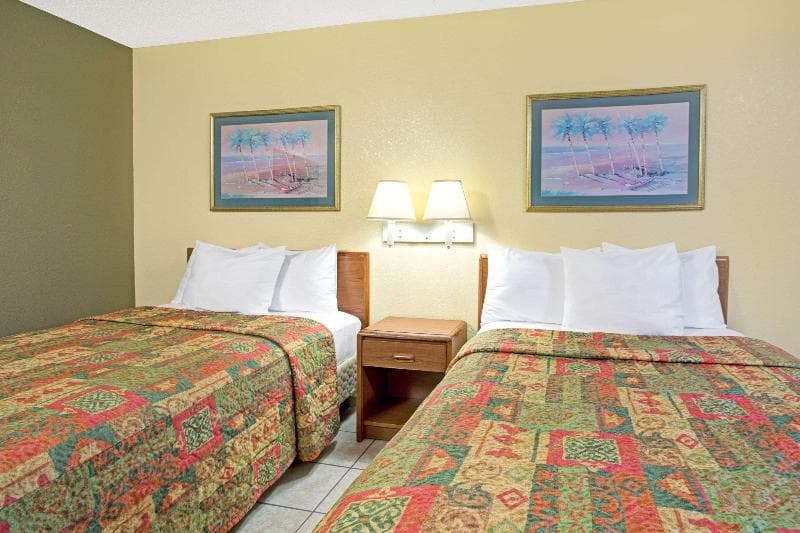 Days Inn By Wyndham Cocoa Cruiseport West At I-95/524 5