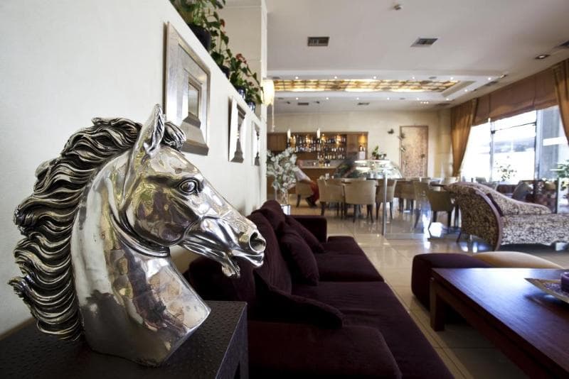 Crystal City Hotel 3