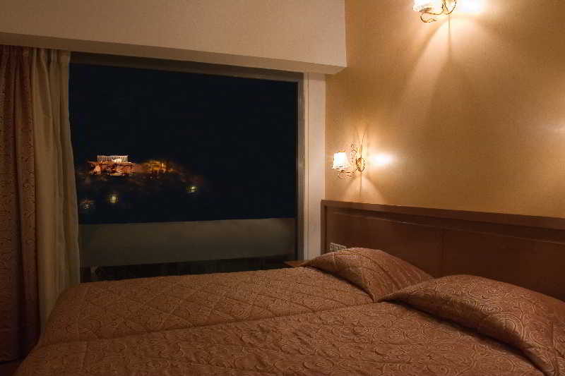 Crystal City Hotel 5