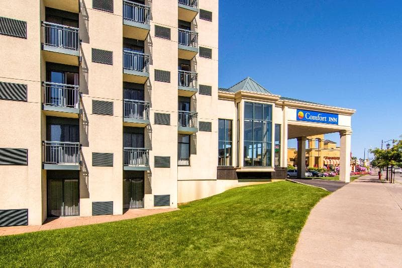 Comfort Inn Fallsview 4
