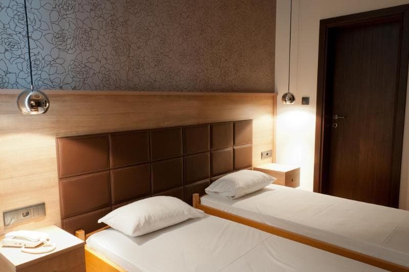 Metropolis Hotel 4