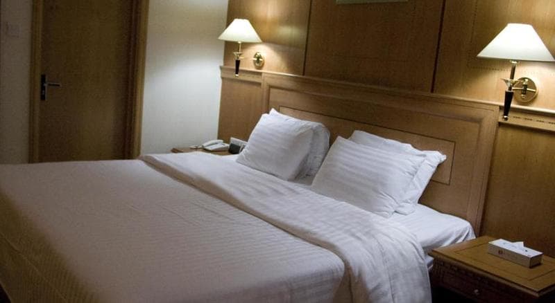 Swiss International Palace Hotel Manama 5