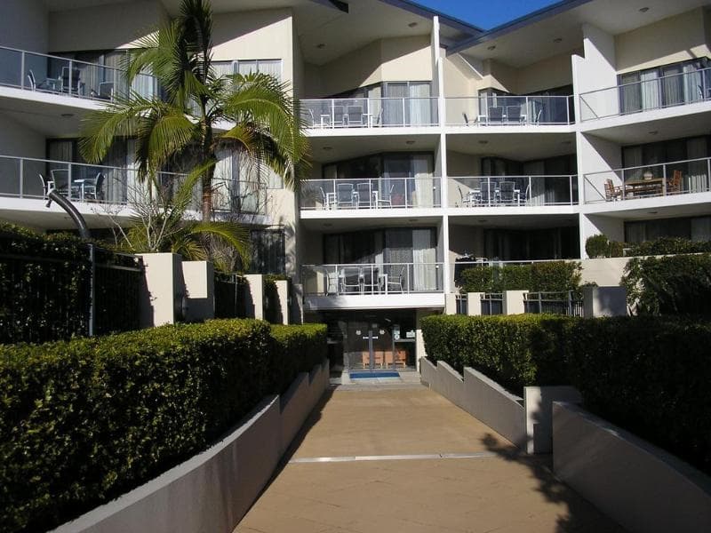 Boathouse Resort Tea Gardens 3