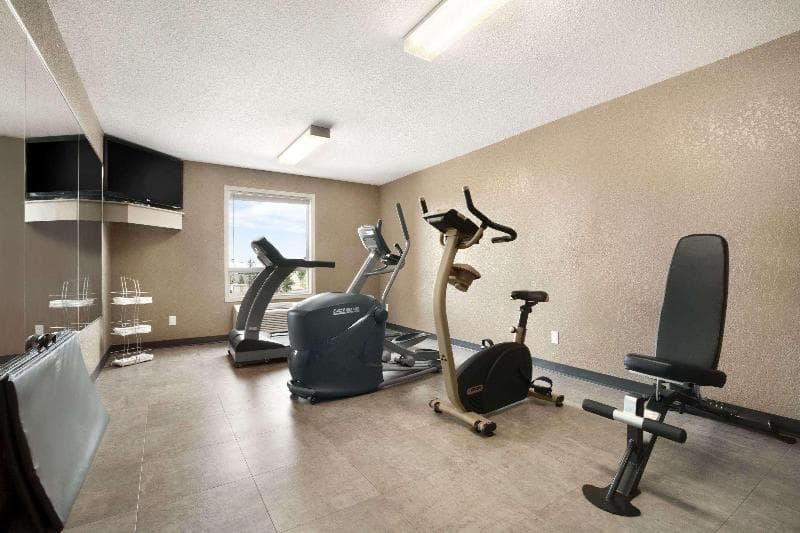 Days Inn by Wyndham Calgary Airport photo 1