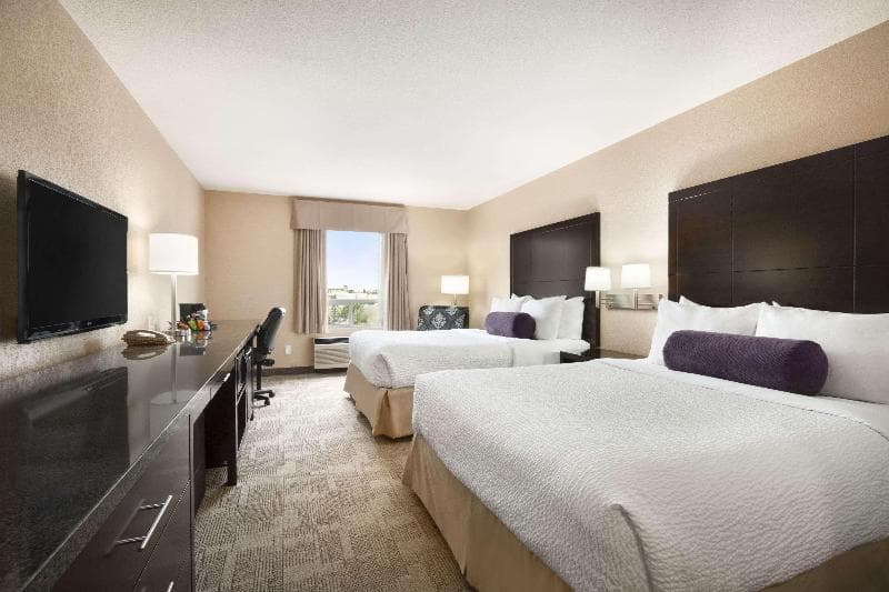 Days Inn by Wyndham Calgary Airport 5
