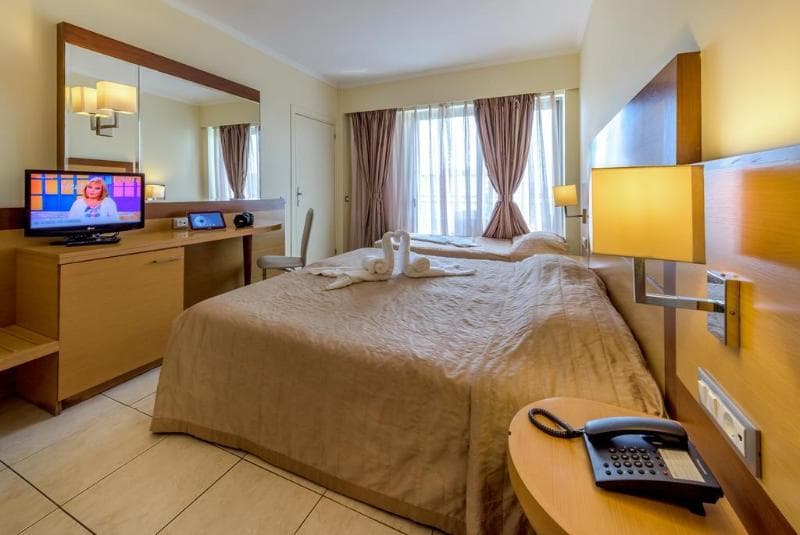 Manousos City Hotel 3