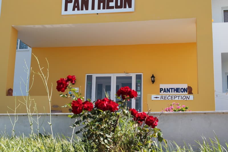 Pantheon Hotel 5