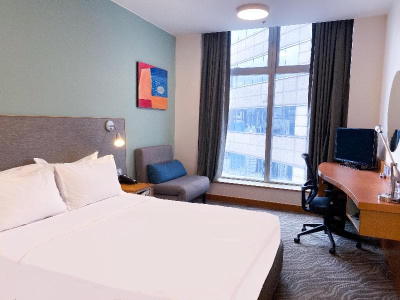 Holiday Inn Express Causeway Bay 4