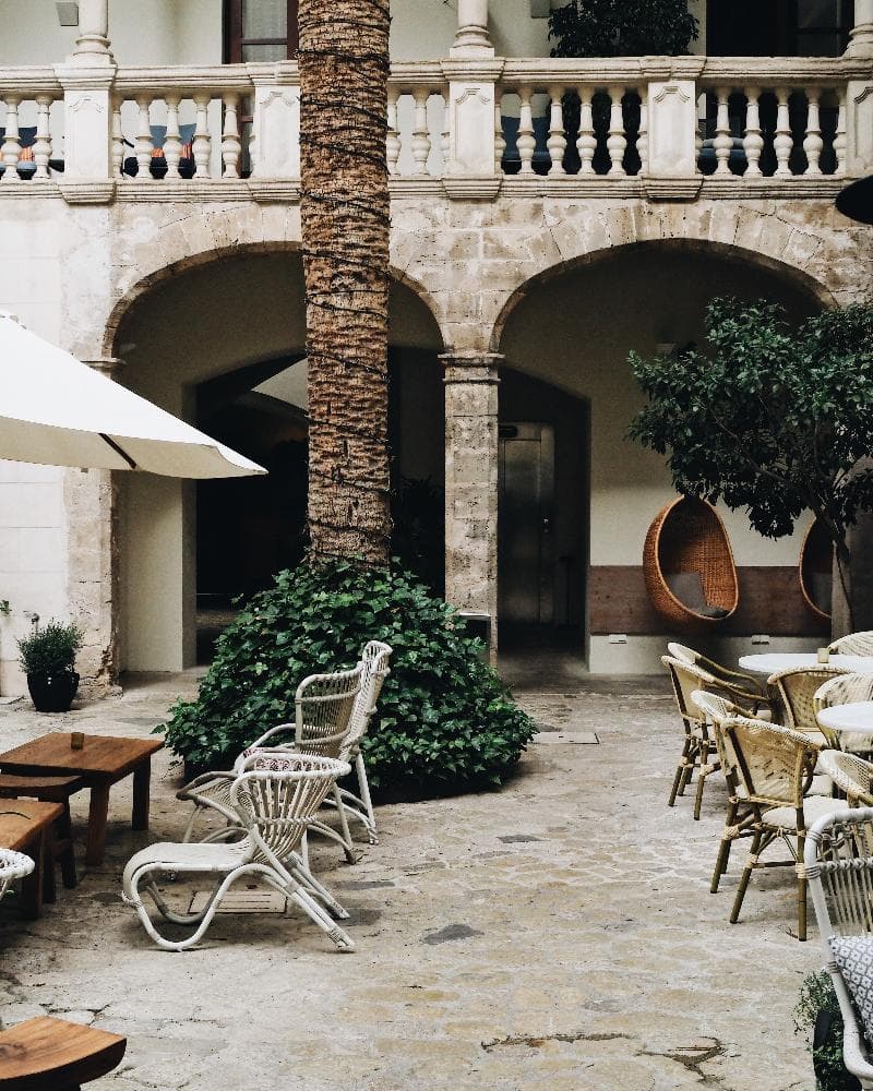 Petit Palace Tres 1