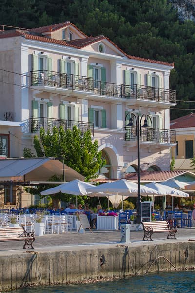 Samaina Port Hotel main