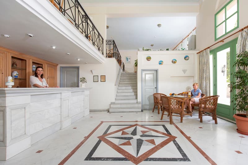 Samaina Port Hotel 3