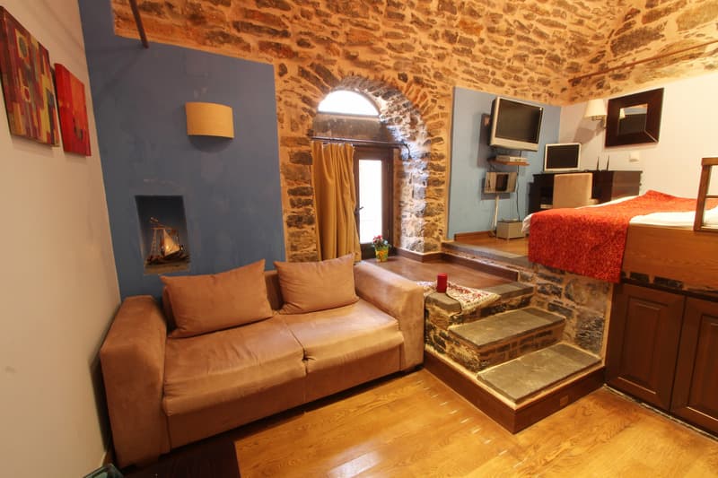 Medieval Castle Suites Traditional 5