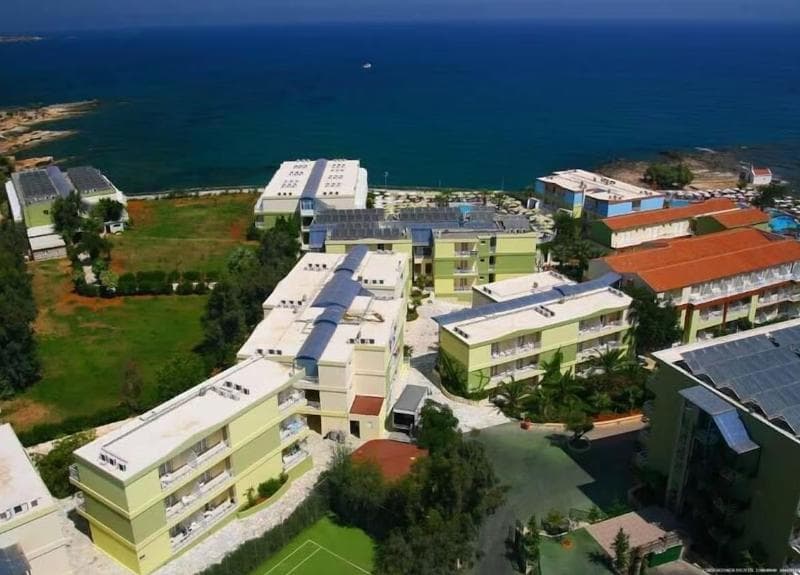 Eri Beach & Village 3