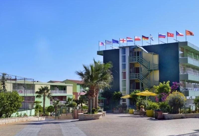 Eri Beach & Village 5