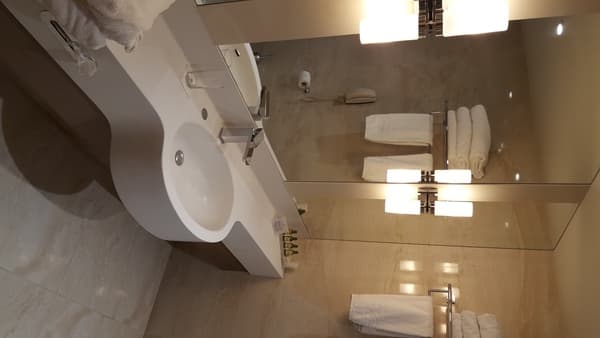 Adams Beach Hotel 5