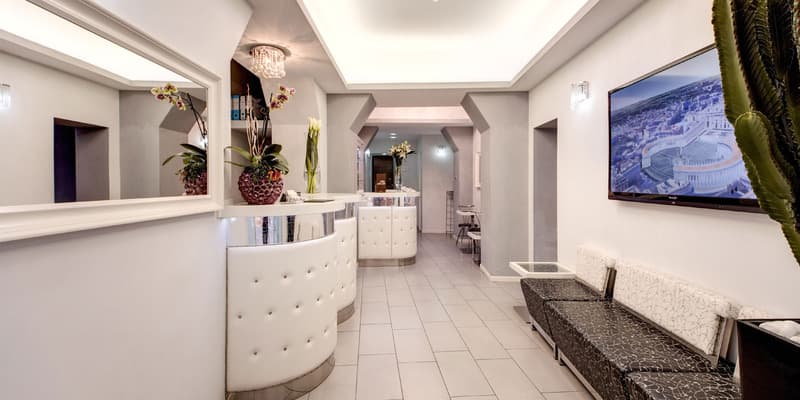 Hotel Relais Fontana Di Trevi 4
