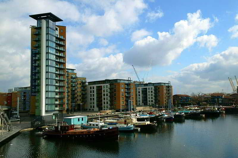 Fraser Place Canary Wharf photo 1