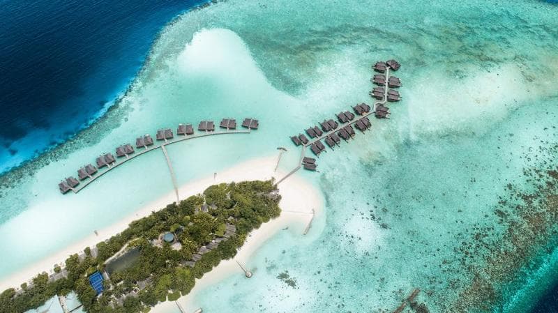 Veligandu Island Resort & Spa 4