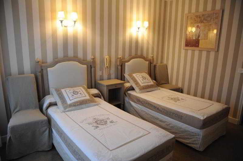 Hotel Le Quercy 5
