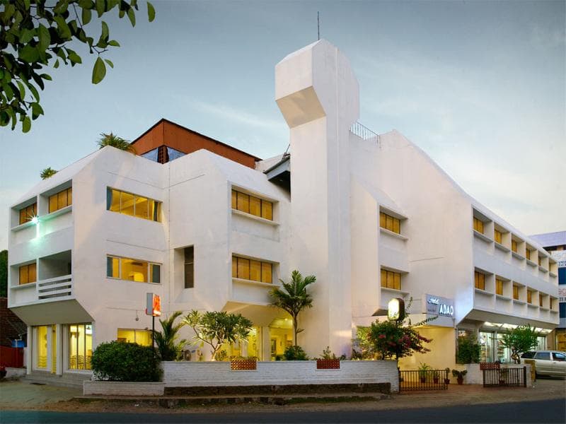 Hotel Abad Chullickal 1