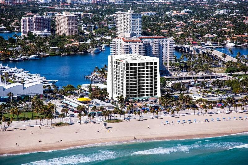 Courtyard Fort Lauderdale Beach photo 1