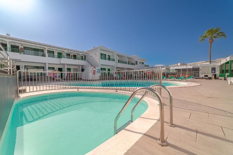 Elena Apartamentos 2