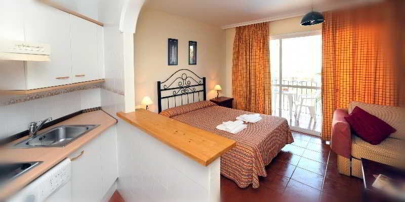 Apartamentos Leo Islamar 3