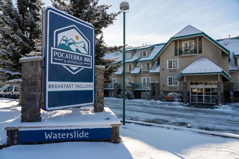 Pocaterra Inn & Waterslide 4